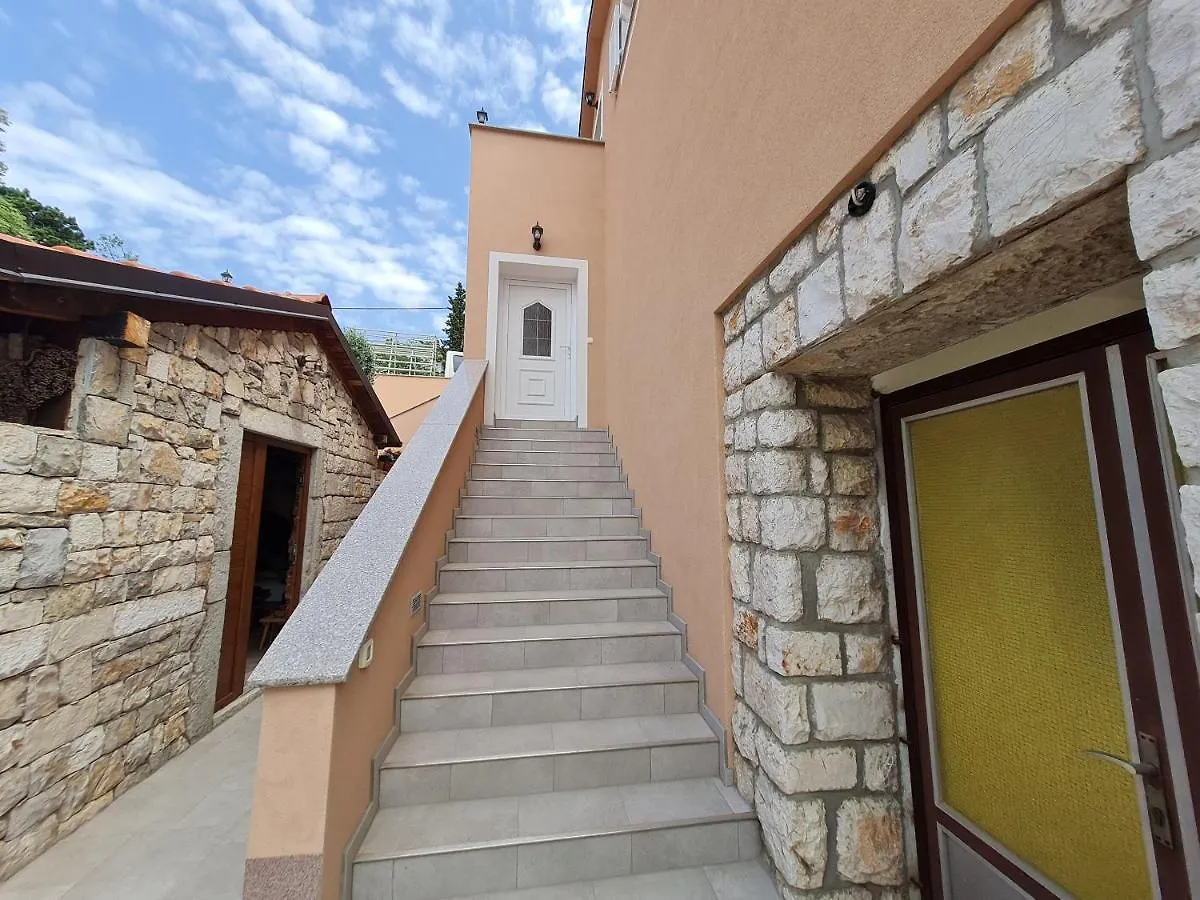 Apartments Toby Novi Vinodolski