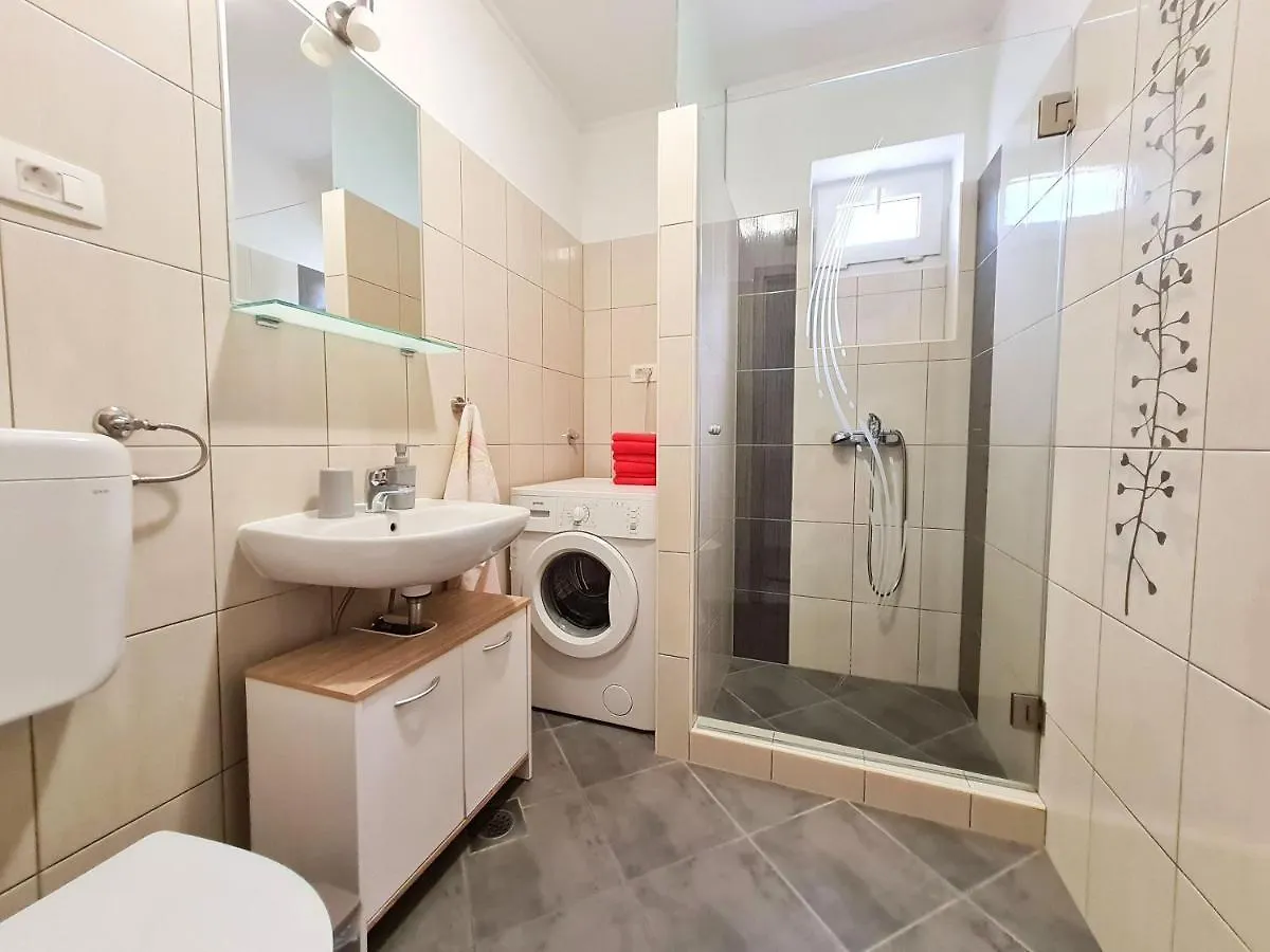 Apartments Toby Novi Vinodolski Croatia