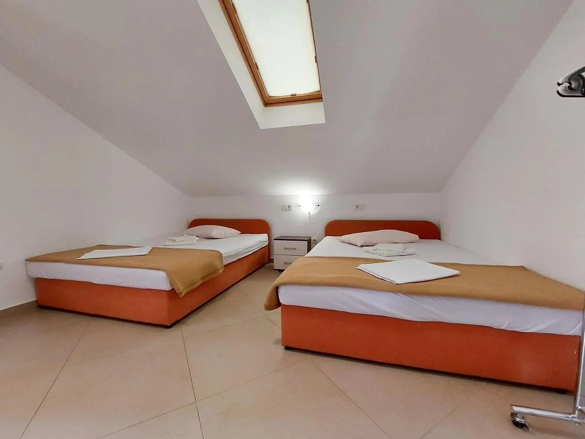Apartments Toby Novi Vinodolski