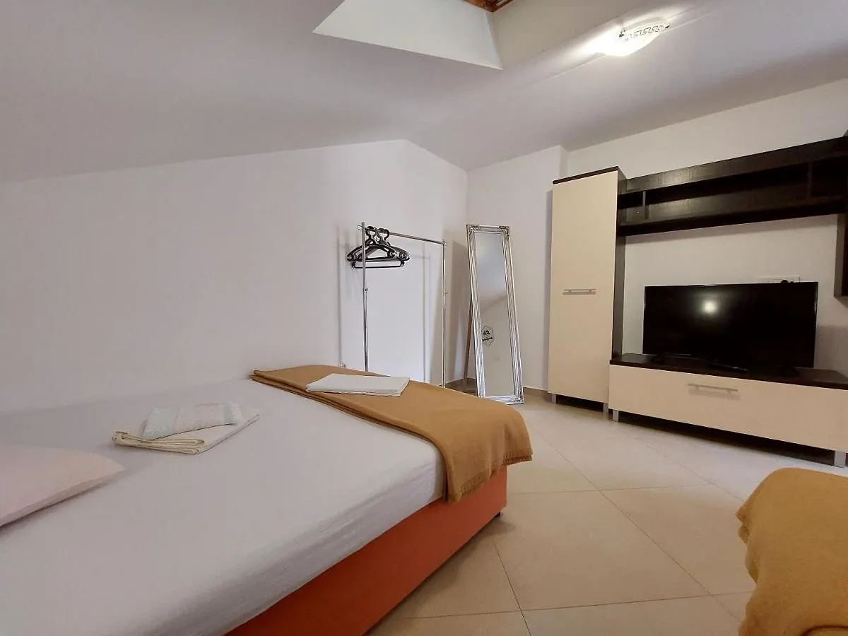 Apartments Toby Novi Vinodolski Croatia