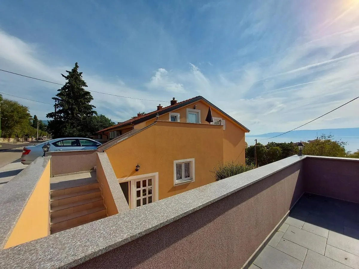Apartments Toby Novi Vinodolski