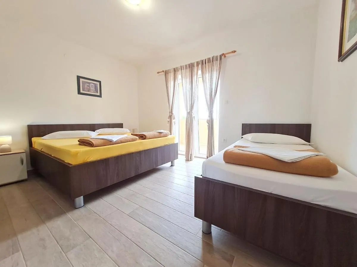 Apartments Toby Novi Vinodolski
