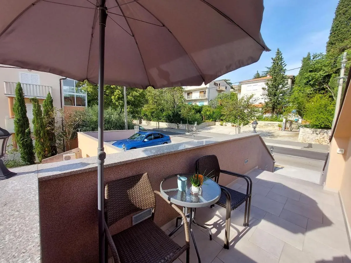 Apartments Toby Novi Vinodolski
