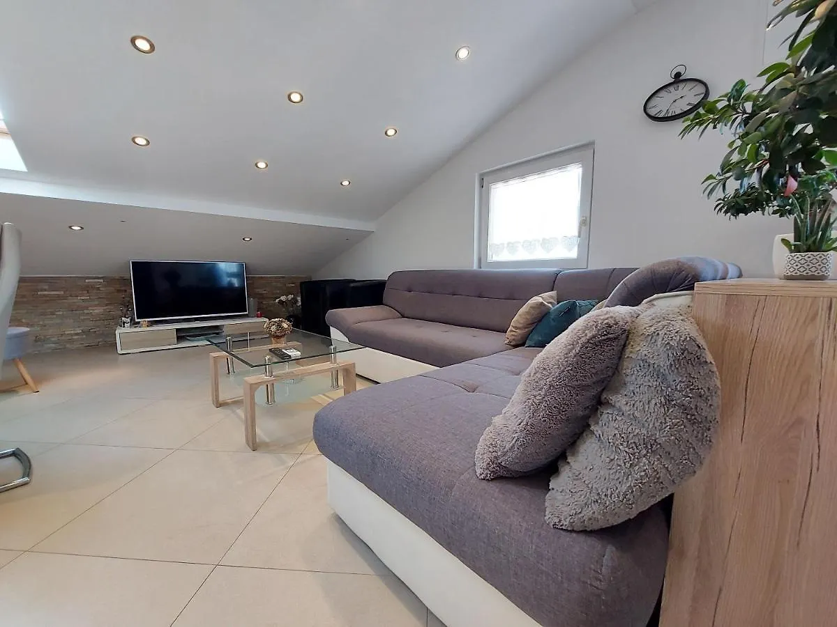 Apartments Toby Novi Vinodolski Croatia